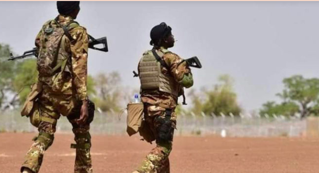 Mali: coups de feu entendus dans le camp militaire de Kati