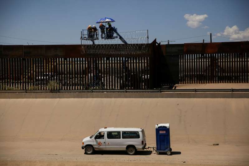 Les USA renforcent les contrôles sanitaires à la frontière avec le Mexique