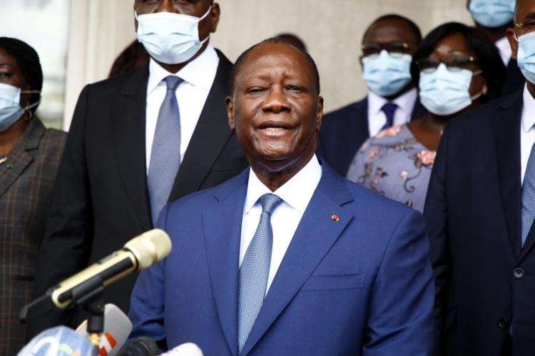Présidentielle en Côte d’Ivoire. Le président Ouattara dépose sa candidature et appelle à la paix