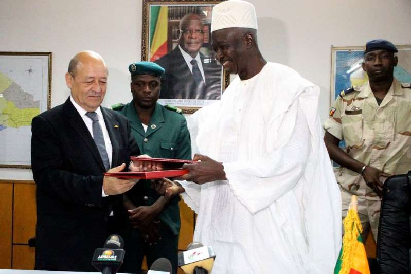 Mali : qui est Bah N’Daw, ce colonel à la retraite désigné président de la transition ?