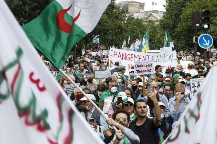 Mouvement Hirak en Algérie. Nouvelles condamnations à de lourdes peines de prison