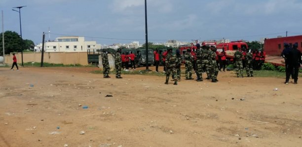 [Photos] Expulsions à Terme Sud : Ça chauffe entre les éléments de la Dscos et les 79 familles militaires
