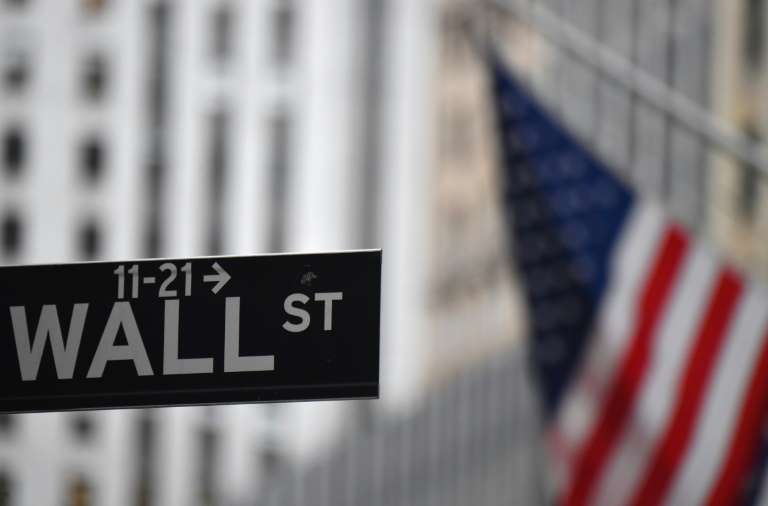 Wall Street termine en baisse après le test positif au Covid-19 de Donald Trump