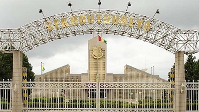 Présidentielle en Guinée: inquiétude de la mission internationale au départ de Conakry